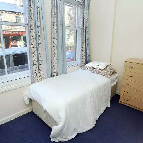 Walton Street 133 bedroom